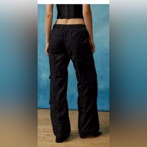 BDG Y2K Urban Outfitters Low-Rise Cargo Pant black size small